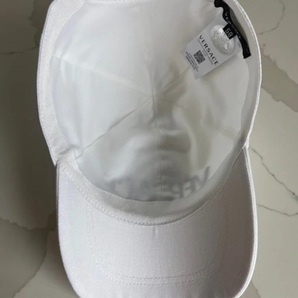 NWT VERSACE WHITE BASEBALL HAT BLACK LOGO EMBROIDERY UNISEX SUMMER TRAVEL BEACH - Picture 5 of 6